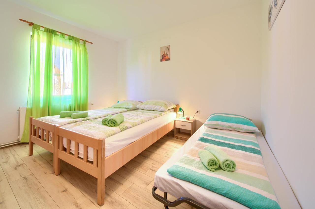 Apartman Mihael Malinska Zewnętrze zdjęcie